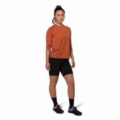 Pearl Izumi Women's Canyon Merino 3/4 Sleeve Jersey -Pearl Izumi 19222305 IE6 WmnsCanyonMerino3QtrJersey onBody 3