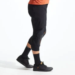 Pearl Izumi Elevate Knee Guards 41 Pearl Izumi Elevate Knee Guards -Pearl Izumi ce4ceceebf8d26a74dec40d4d7b78b081095edda